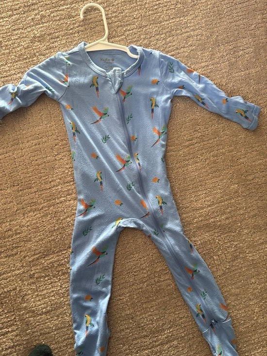 Kyte BABY Other - Kyte BABY Light Blue Macaw  Parrot Print Footed One-Piece